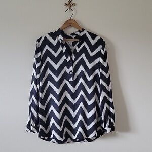 Chico's Black White Chevron Henley Vneck Popover Size Medium